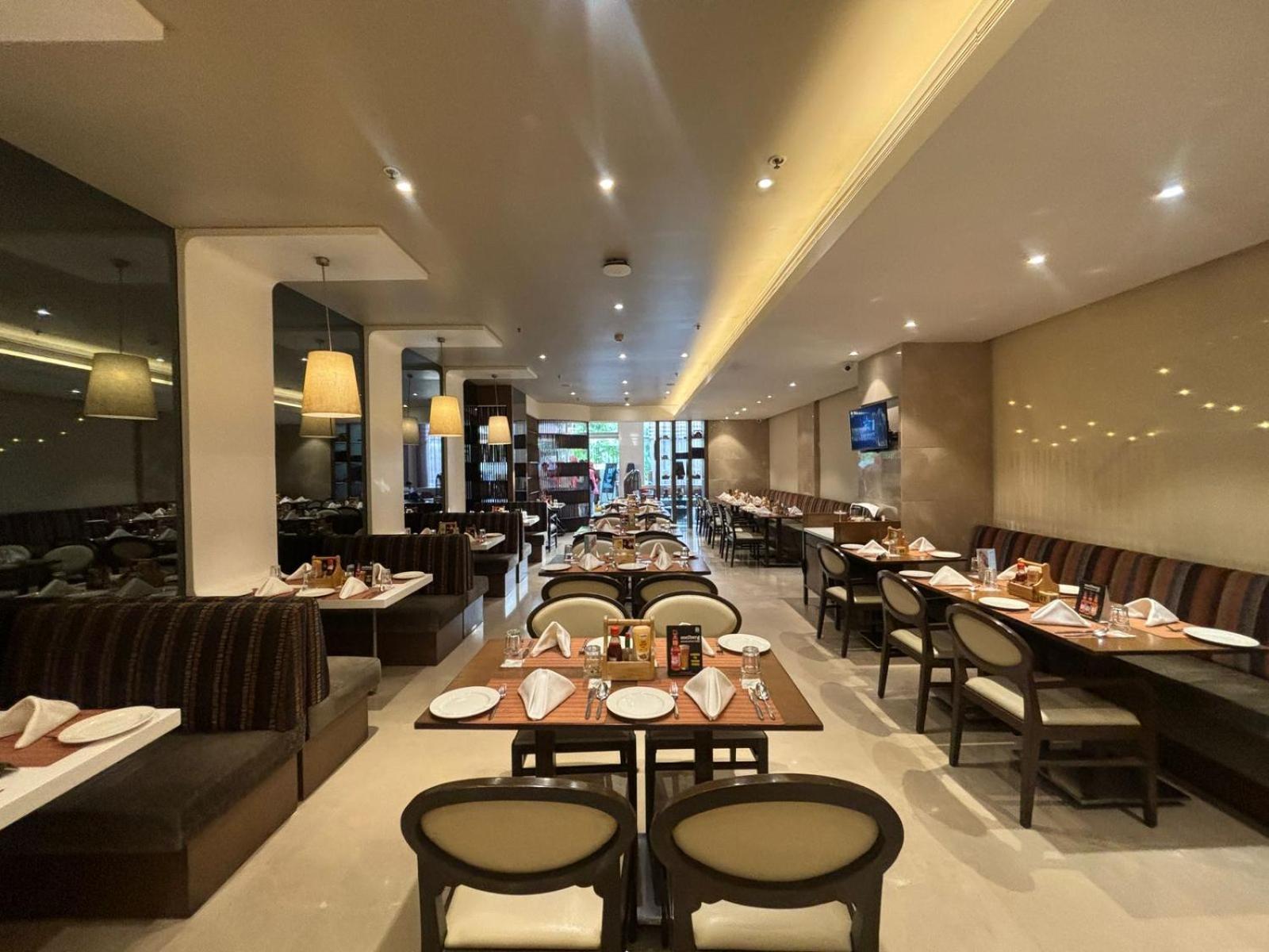 The Fern - Goregaon Mumbai Bagian luar foto