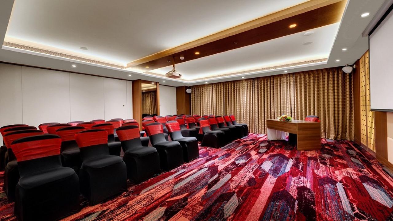 The Fern - Goregaon Mumbai Bagian luar foto
