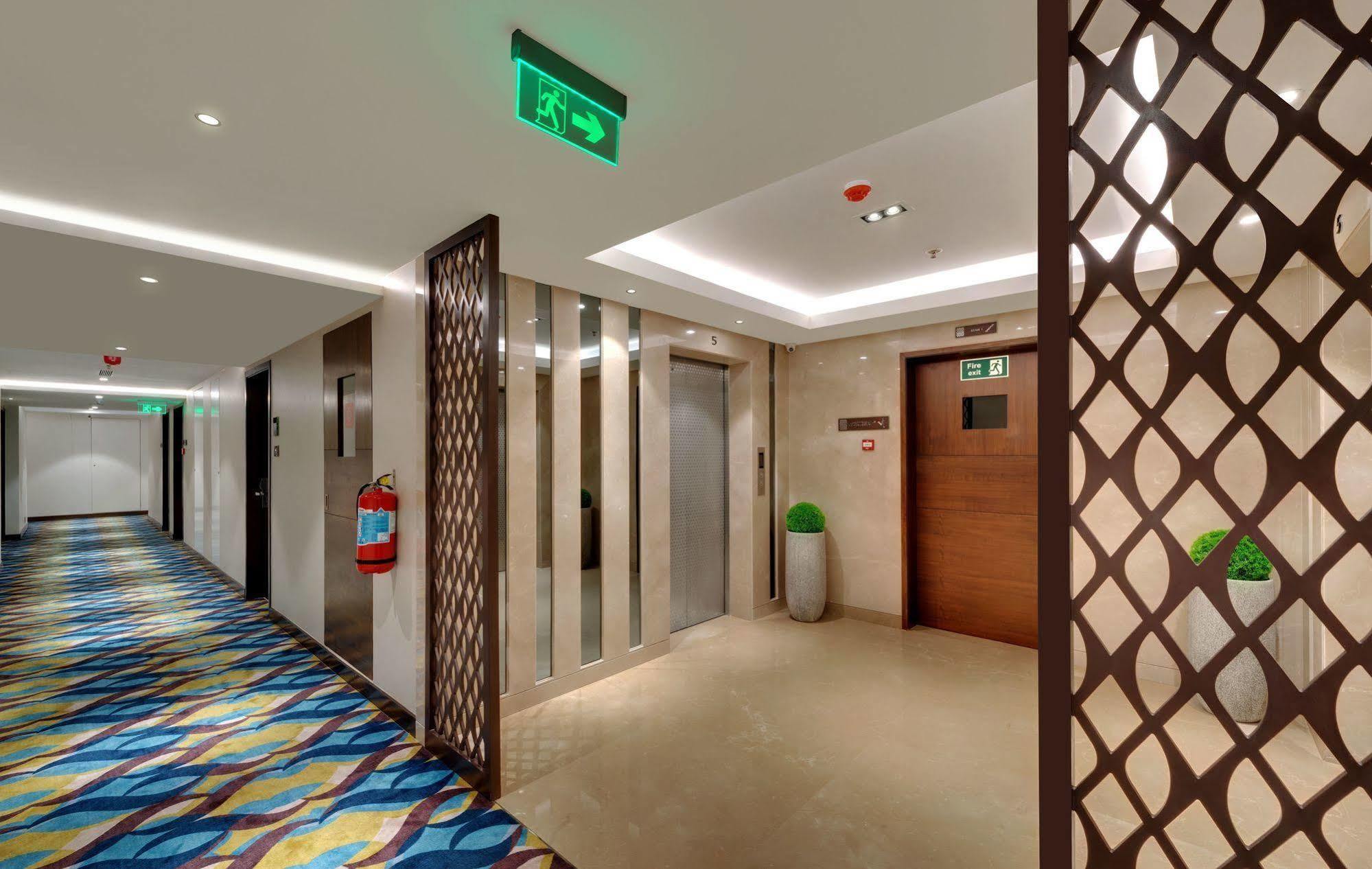The Fern - Goregaon Mumbai Bagian luar foto